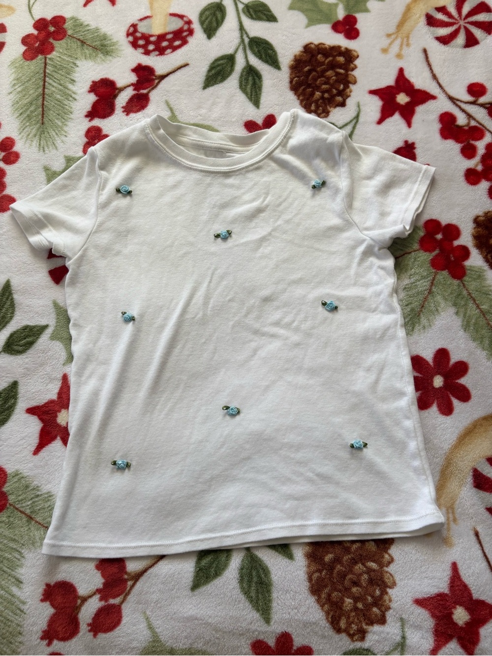 Girls' White Short-Sleeve Tee with Blue Flower Appliqués